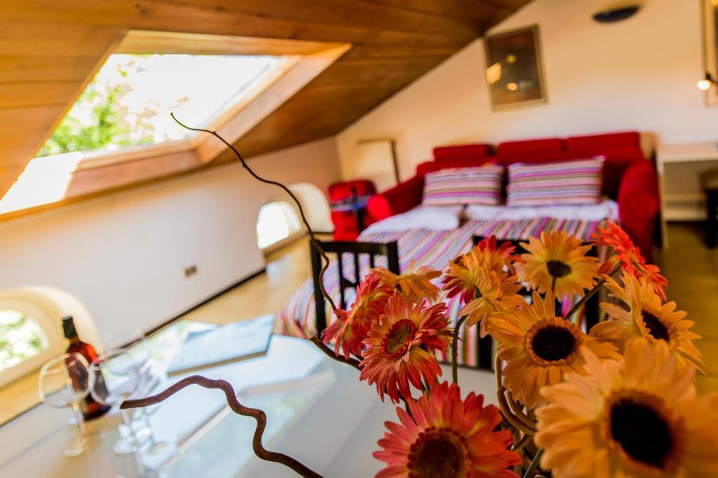 Le Residenze Del Conte Agudio Apartamento Malgrate Habitación foto